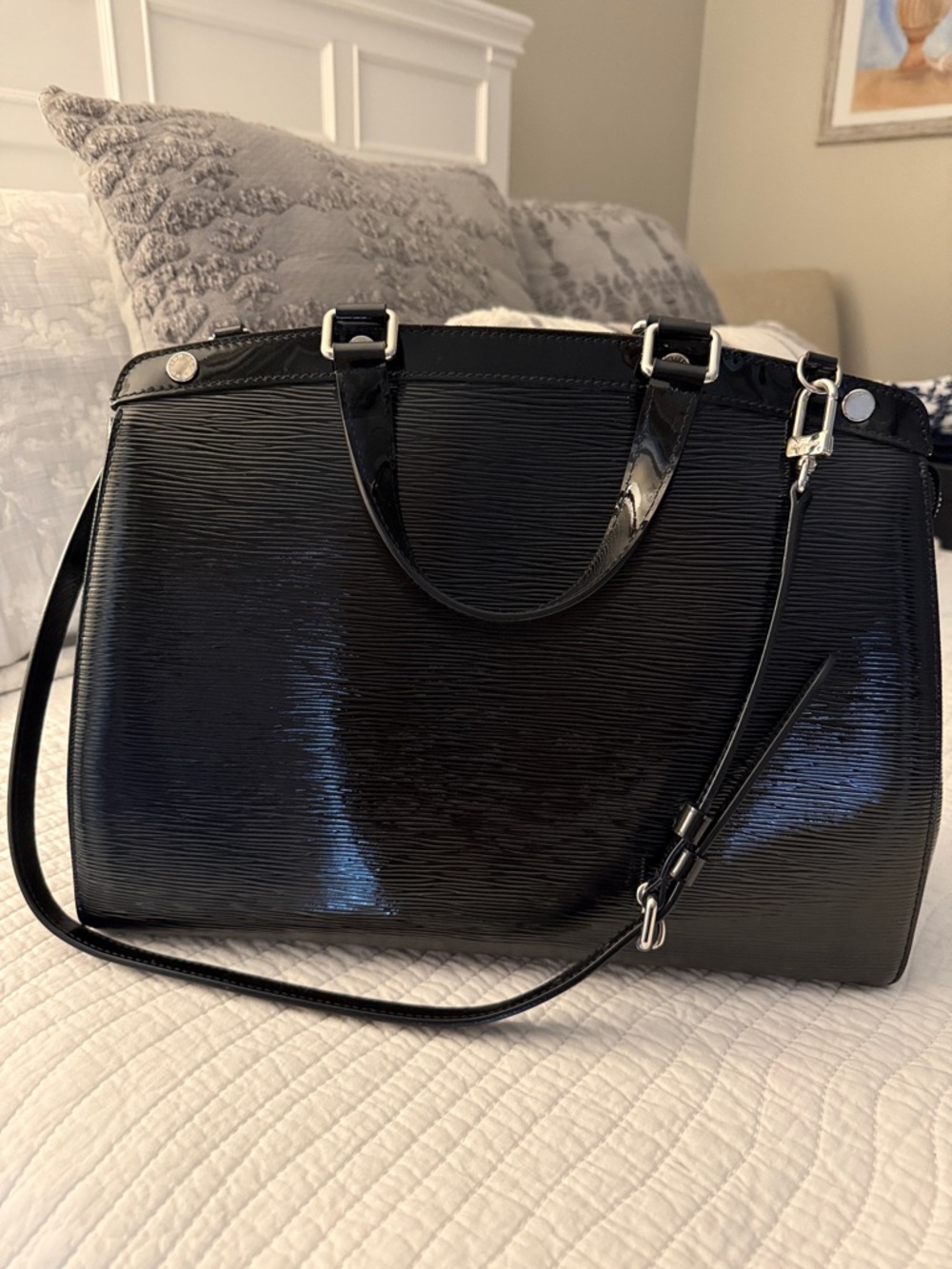 Louis Vuitton vintage Brea Handbag electric leather GM black